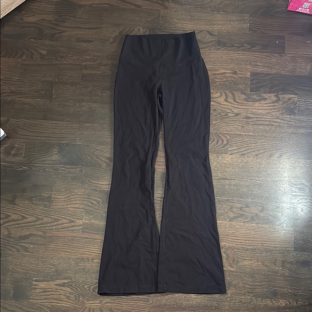 Aritzia TNA Black Flared Leggings Size Small